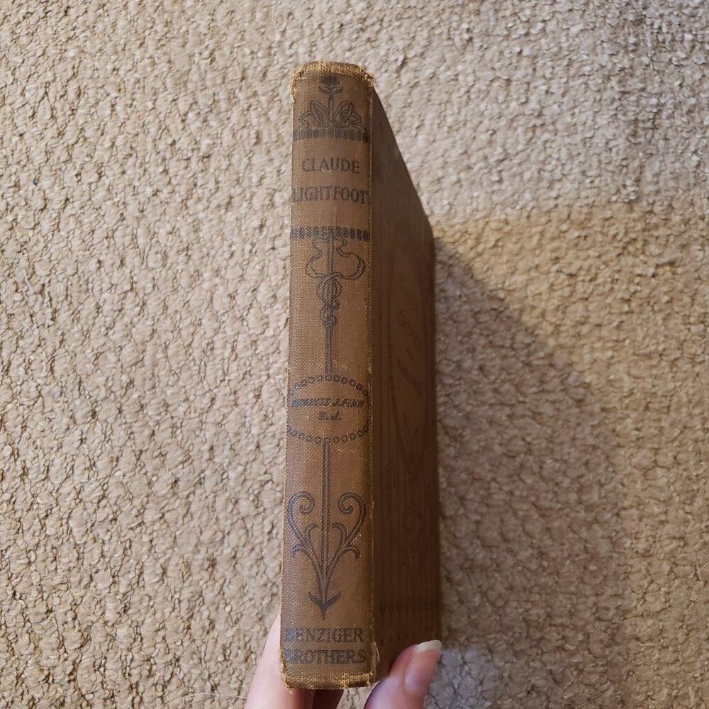 Antique religious themed book set - Picture 9 of 12